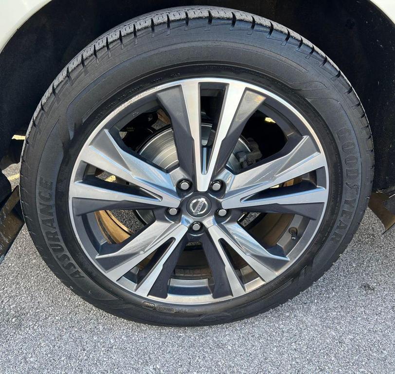 used 2020 Nissan Pathfinder car, priced at $13,895