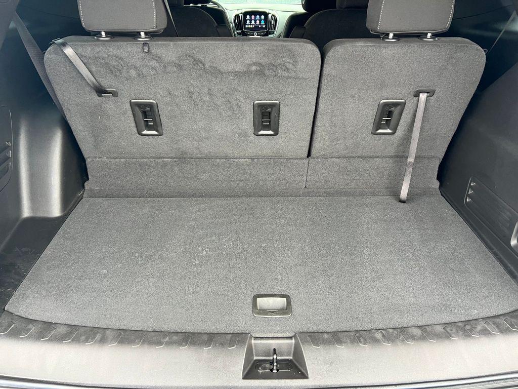 used 2023 Chevrolet Traverse car, priced at $31,395