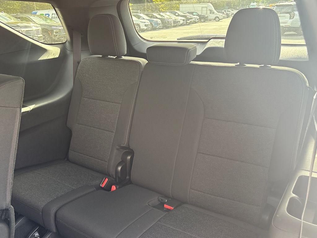 new 2026 Chevrolet Traverse car, priced at $37,930