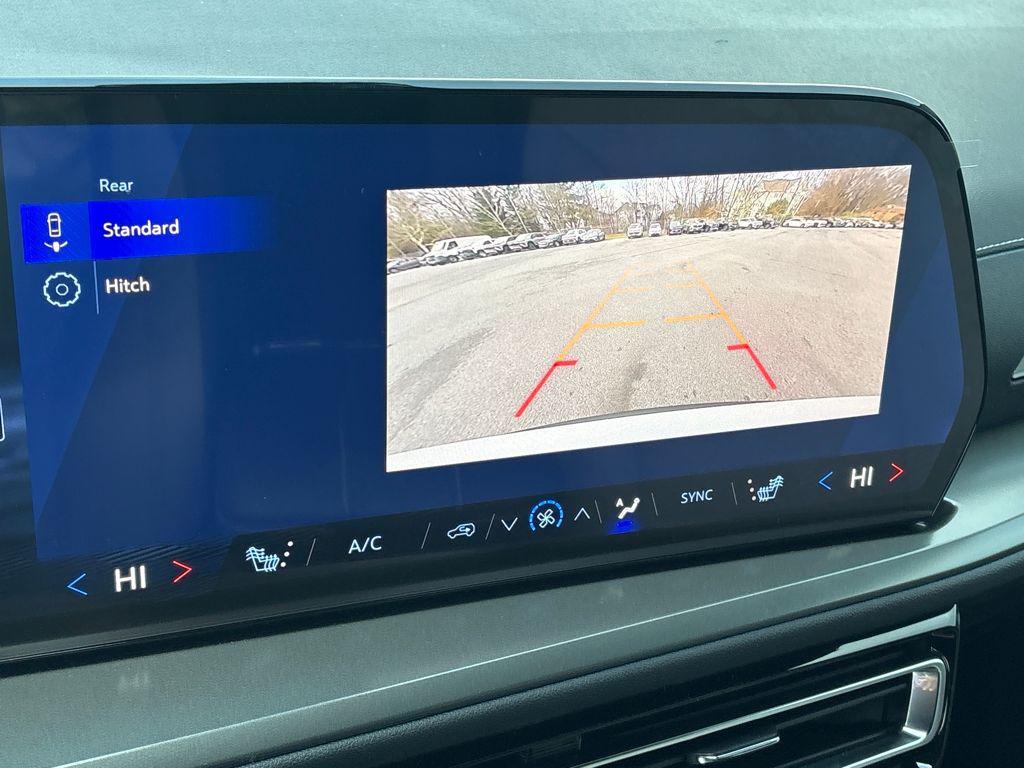 new 2026 Chevrolet Traverse car, priced at $42,044