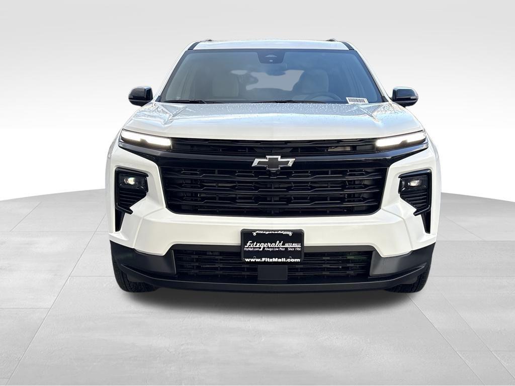new 2026 Chevrolet Traverse car, priced at $42,044