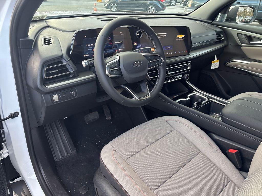 new 2026 Chevrolet Traverse car, priced at $42,044