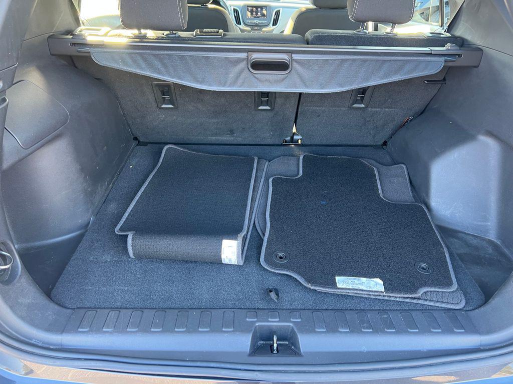 used 2022 Chevrolet Equinox car, priced at $19,594
