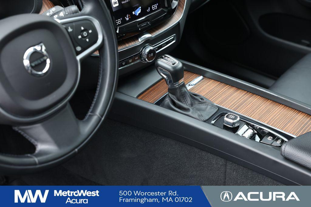 used 2021 Volvo XC60 car, priced at $23,678