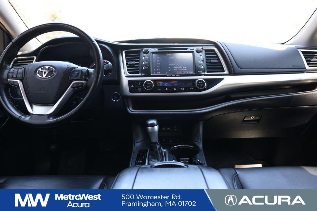 used 2019 Toyota Highlander car, priced at $23,788