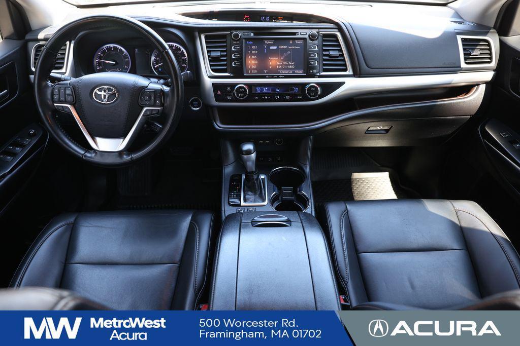 used 2019 Toyota Highlander car, priced at $23,788