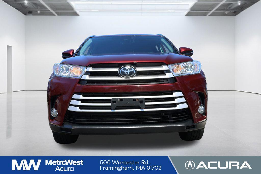 used 2019 Toyota Highlander car, priced at $25,788