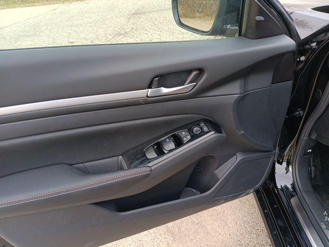 new 2025 Nissan Altima car, priced at $31,683