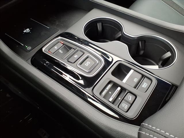 new 2025 Honda Pilot car, priced at $47,825