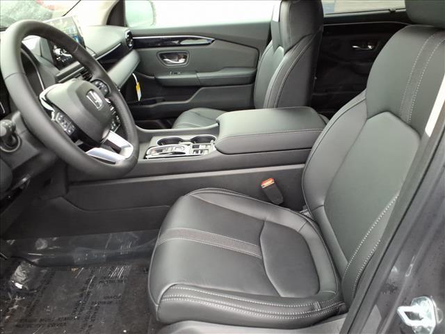new 2025 Honda Pilot car, priced at $47,825