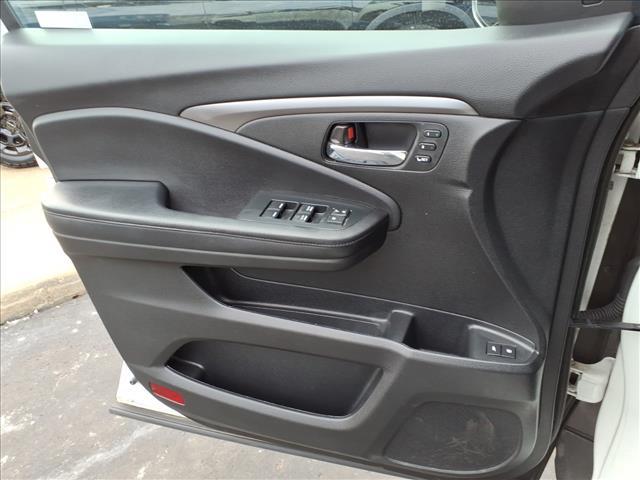 used 2022 Honda Pilot car, priced at $31,000