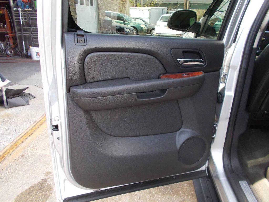 used 2011 Chevrolet Avalanche car, priced at $15,995