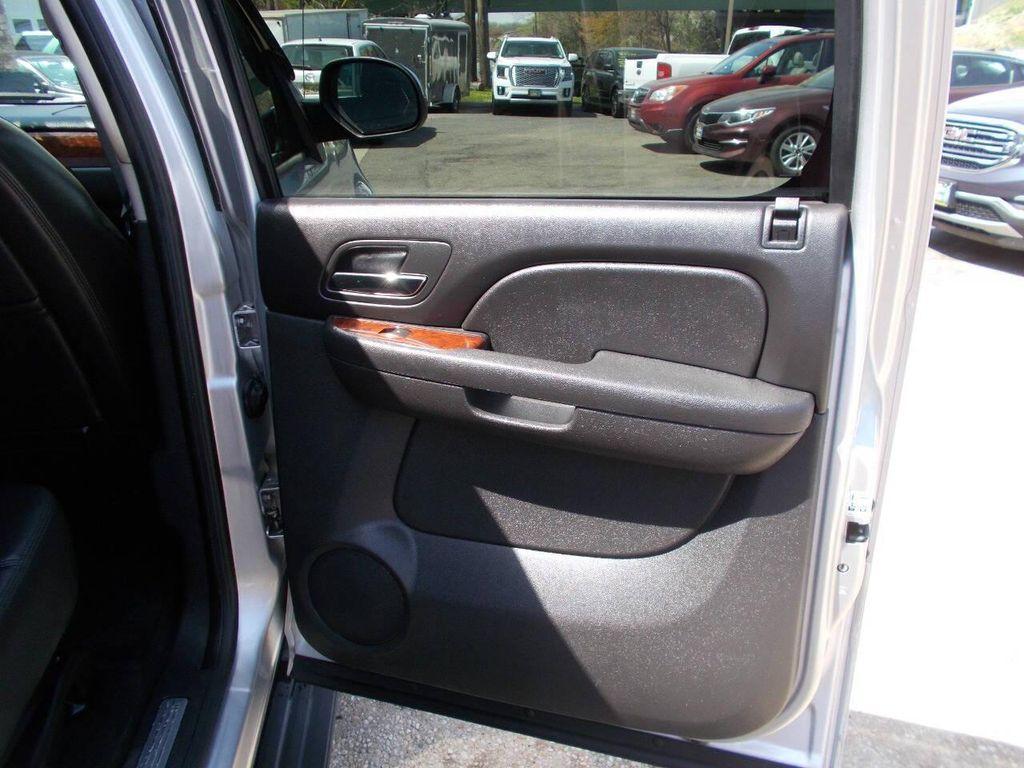 used 2011 Chevrolet Avalanche car, priced at $15,995