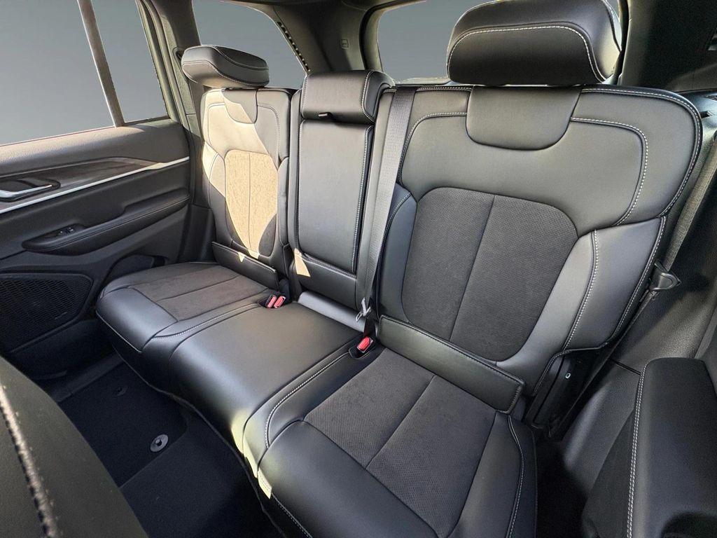 new 2026 Jeep Grand Cherokee car, priced at $45,655