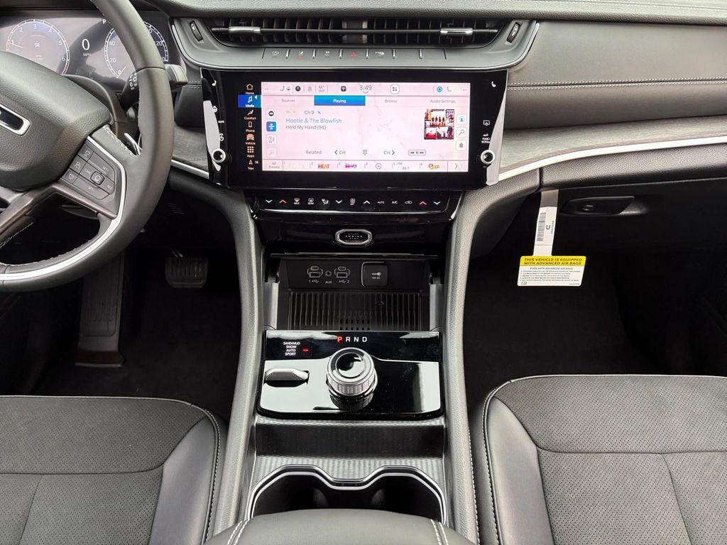 new 2026 Jeep Grand Cherokee car, priced at $48,250