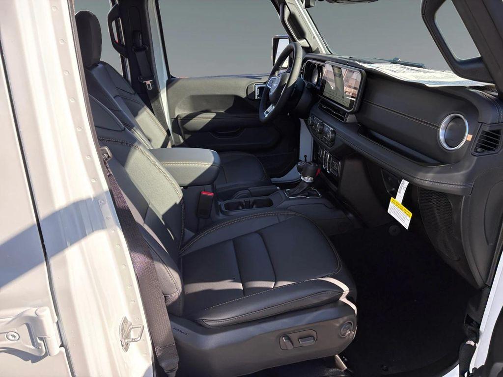 new 2026 Jeep Wrangler car, priced at $55,580