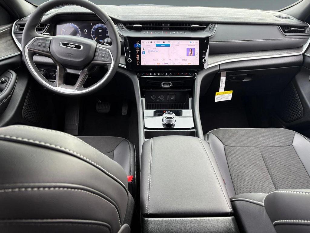 new 2026 Jeep Grand Cherokee car, priced at $46,250