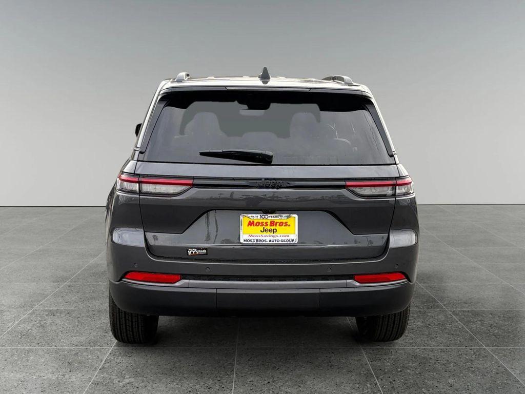 new 2026 Jeep Grand Cherokee car, priced at $46,250