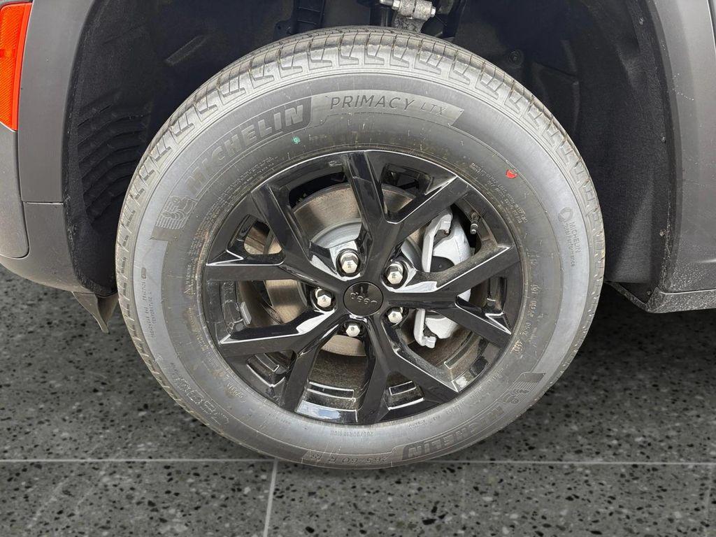 new 2026 Jeep Grand Cherokee car, priced at $46,250