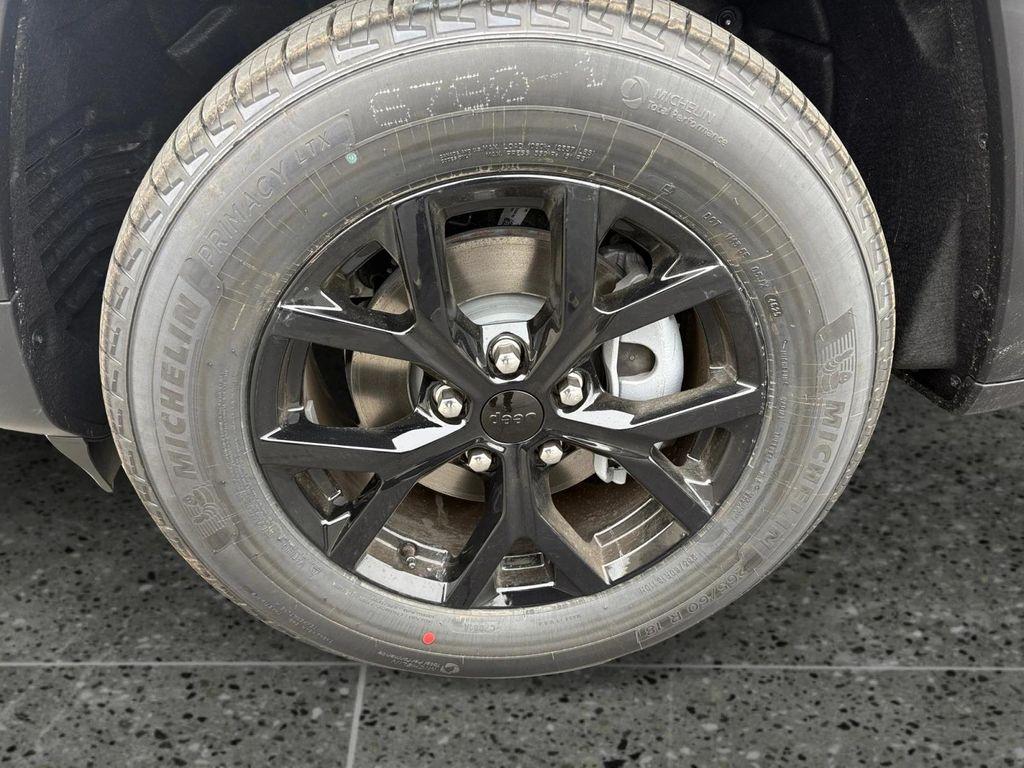 new 2026 Jeep Grand Cherokee car, priced at $48,250