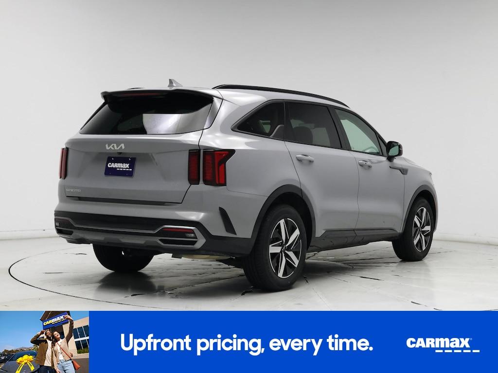 used 2023 Kia Sorento car, priced at $24,998