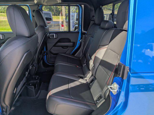 new 2025 Jeep Gladiator car, priced at $62,400