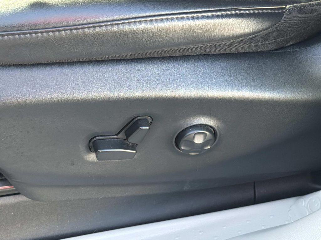 used 2023 Chrysler Pacifica car, priced at $24,995