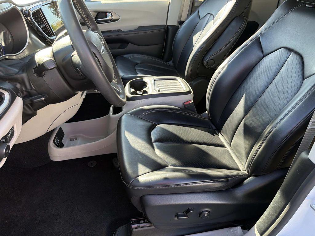 used 2023 Chrysler Pacifica car, priced at $24,995