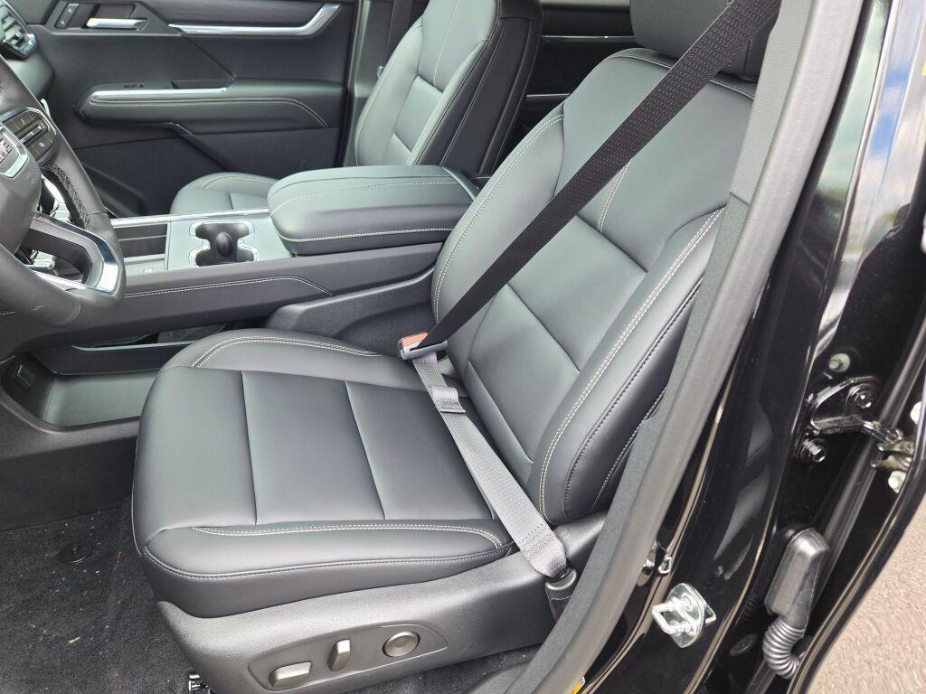 new 2026 GMC Acadia car, priced at $46,737