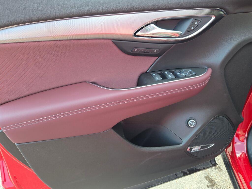 new 2025 Buick Envision car, priced at $40,735