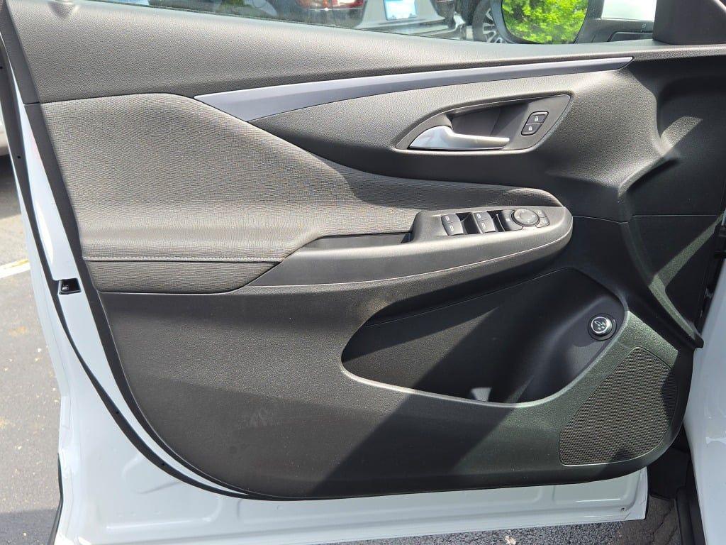 new 2026 Buick Envista car, priced at $29,556