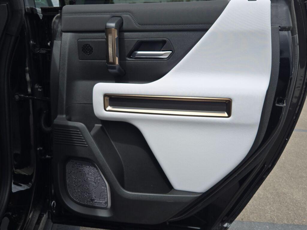 new 2025 GMC HUMMER EV Pickup car, priced at $102,790