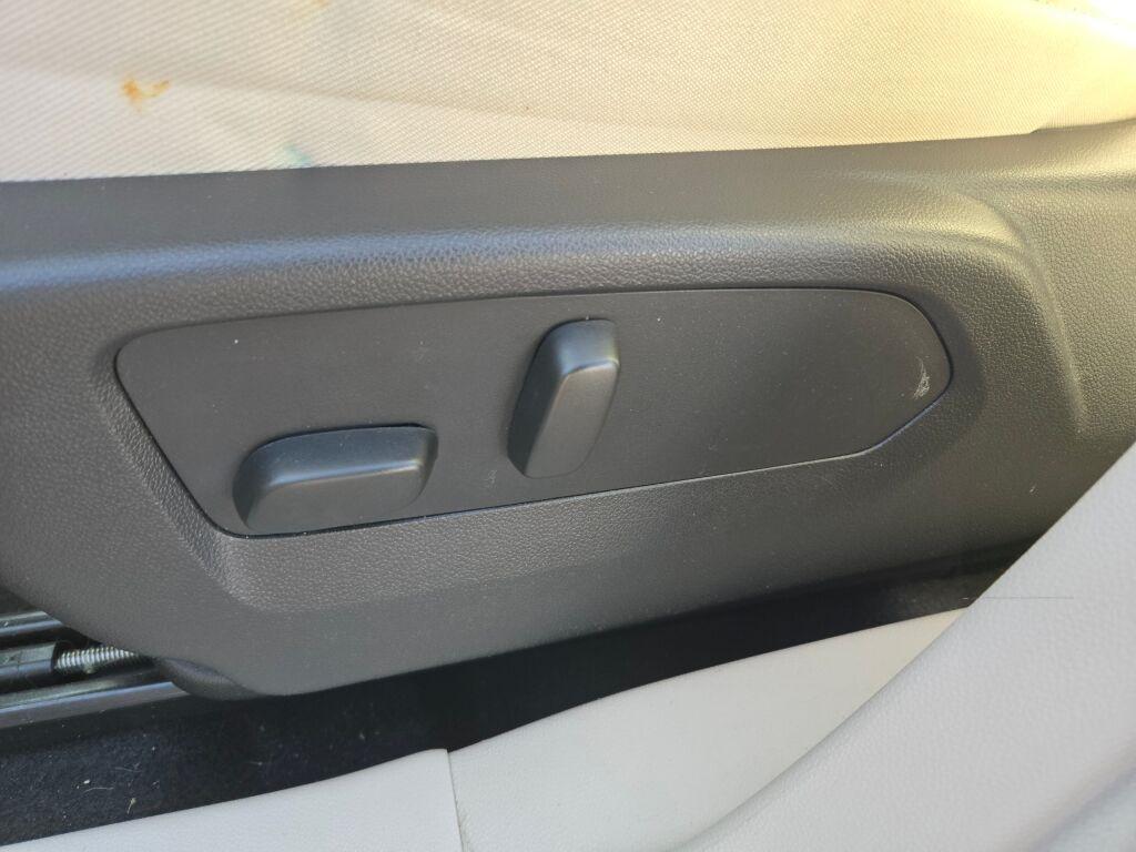 used 2023 Buick Envision car, priced at $30,295