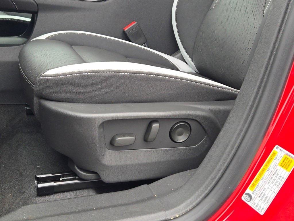 new 2025 Buick Envision car, priced at $39,240