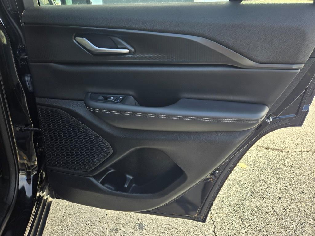 used 2023 Jeep Grand Cherokee car, priced at $27,499