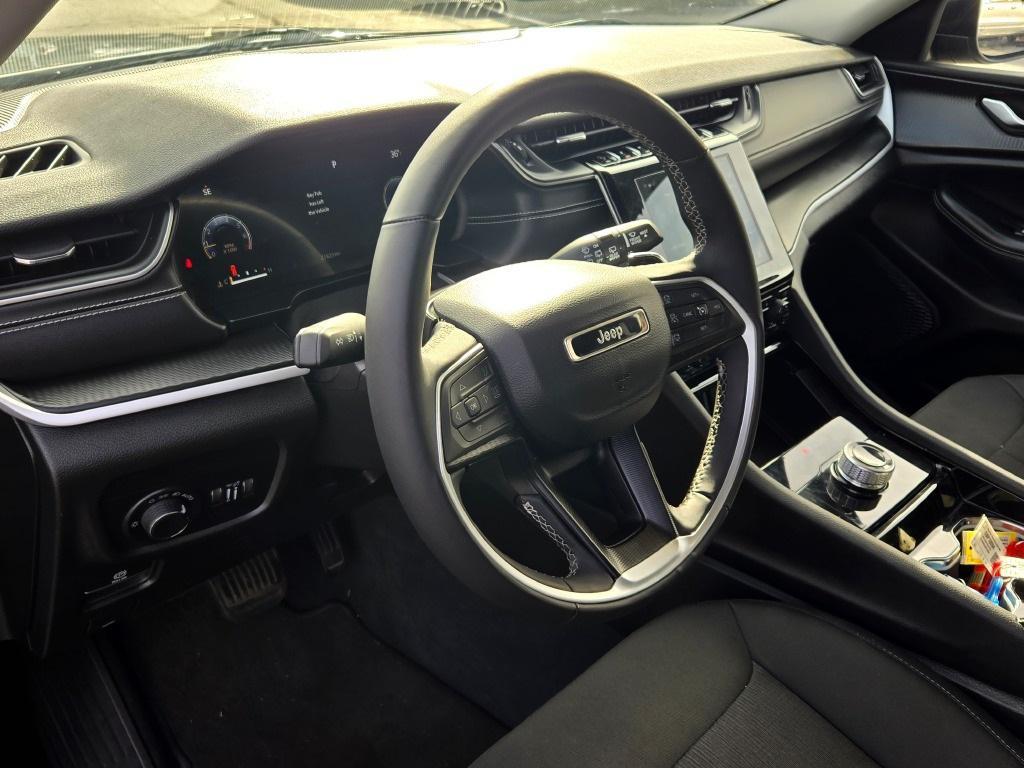 used 2023 Jeep Grand Cherokee car, priced at $27,499