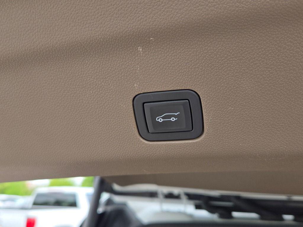 used 2023 GMC Yukon XL car, priced at $67,407
