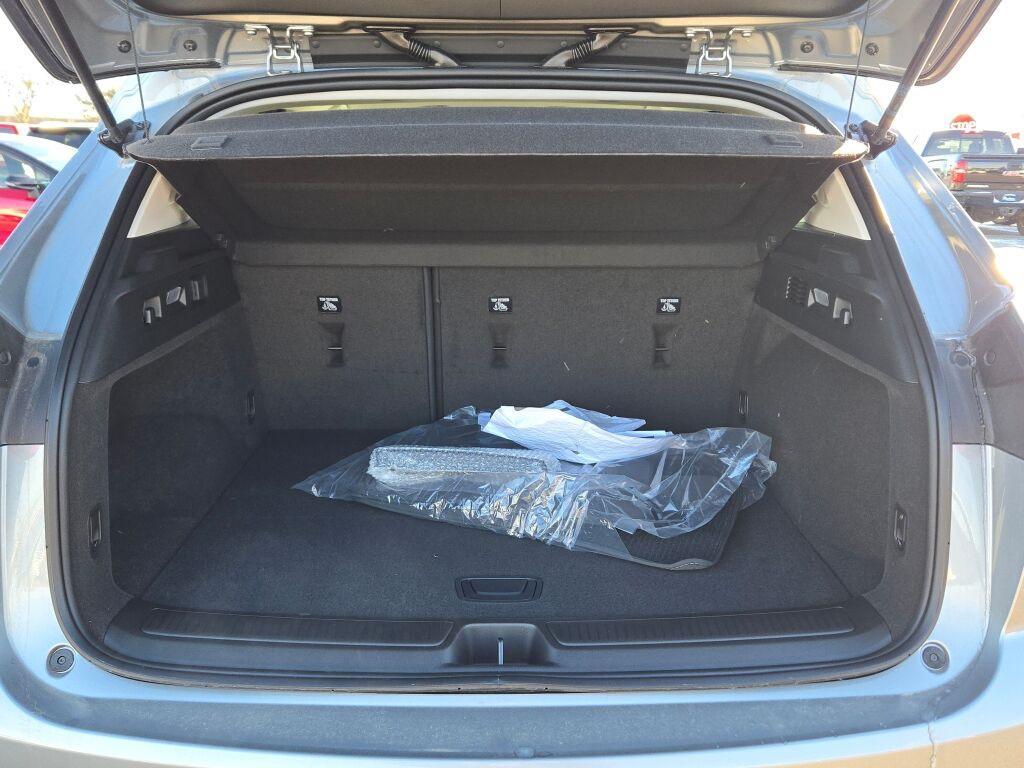 new 2025 Buick Envision car, priced at $37,890