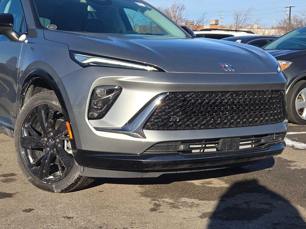 new 2025 Buick Envision car, priced at $37,890