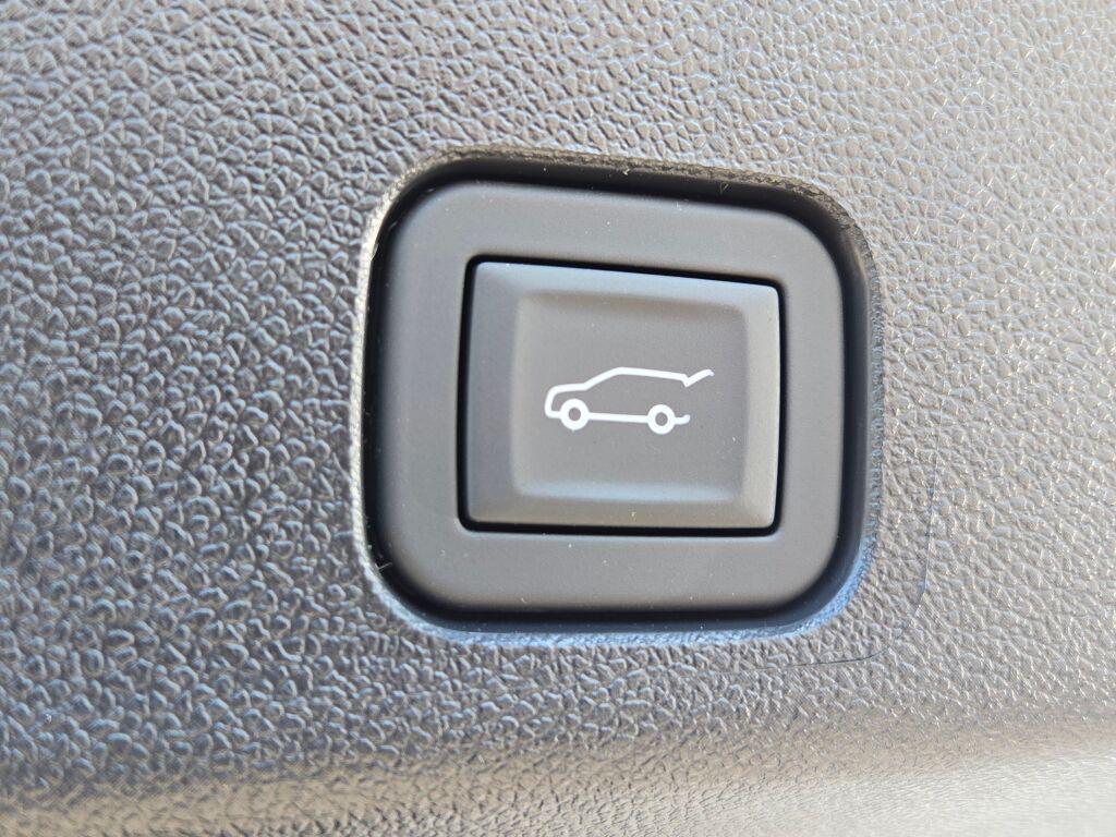 new 2025 Buick Enclave car, priced at $39,840