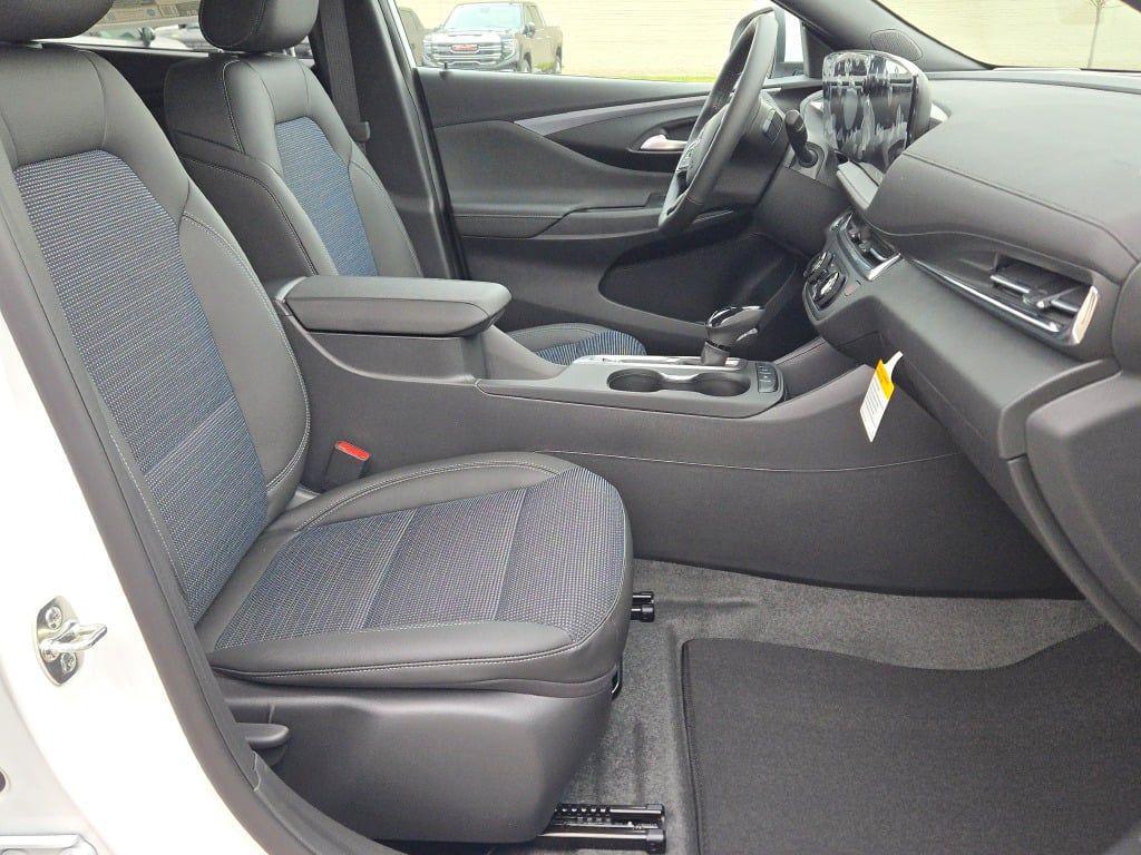 new 2026 Buick Envista car, priced at $25,835