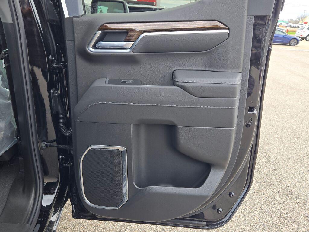 new 2026 GMC Sierra 1500 car, priced at $49,685