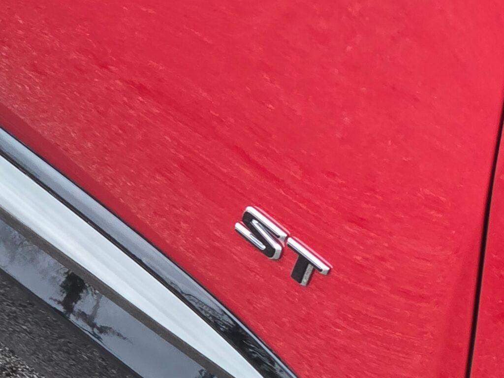 new 2025 Buick Envision car, priced at $36,740