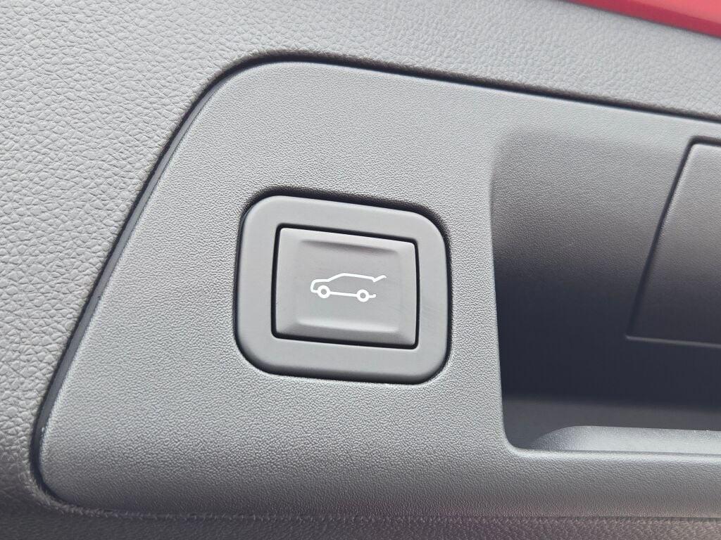 new 2025 Buick Envision car, priced at $37,240