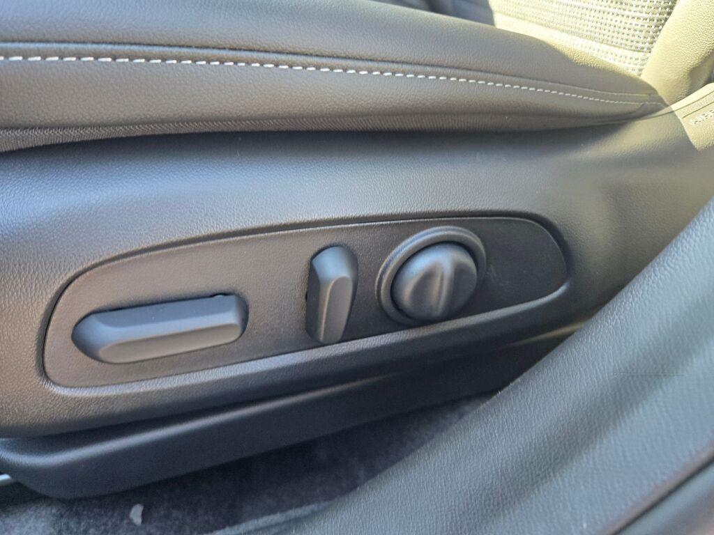 new 2026 Buick Envista car, priced at $26,485