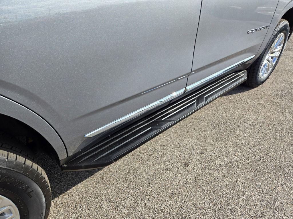 used 2024 GMC Yukon car, priced at $61,802
