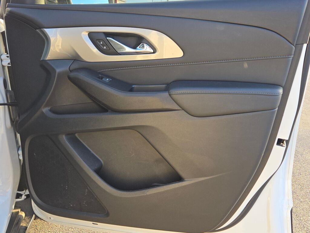 used 2022 Chevrolet Traverse car, priced at $23,493