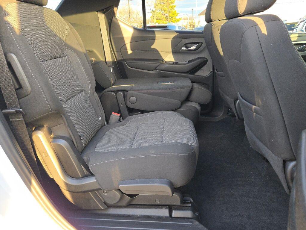 used 2022 Chevrolet Traverse car, priced at $23,493