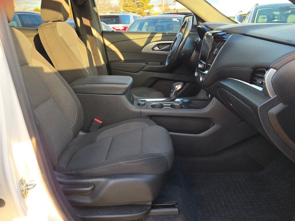 used 2022 Chevrolet Traverse car, priced at $23,493