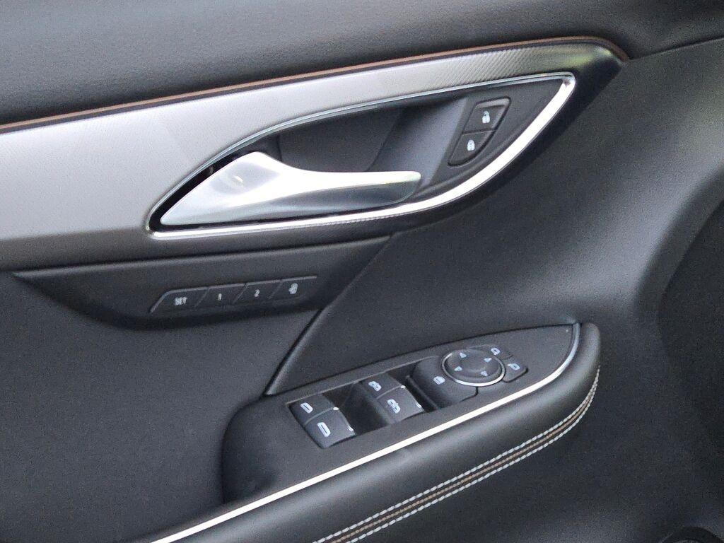 new 2025 Buick Envision car, priced at $37,395